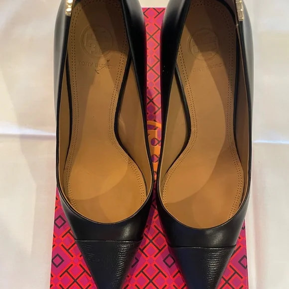 Tory Burch 3 1/2 inch high heel - Picture 3 of 8